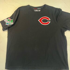 Pro Standard Cincinnati Reds Tee.    DTLR-exclusive